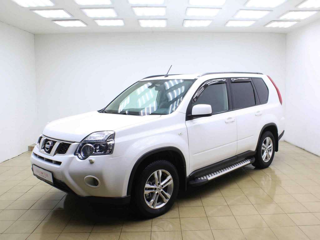 Gold star motors. Nissan x-Trail 2012 белый. Ниссан х-Трейл 2014 белый в Смоленске. Nissan x Trail 2013 белый цена. Ниссан икстрейл 2013 год бежевый цвет фото.